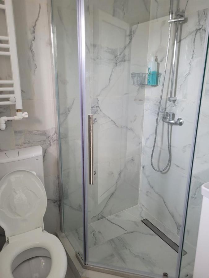 Zenlux Hotell Iasi Eksteriør bilde